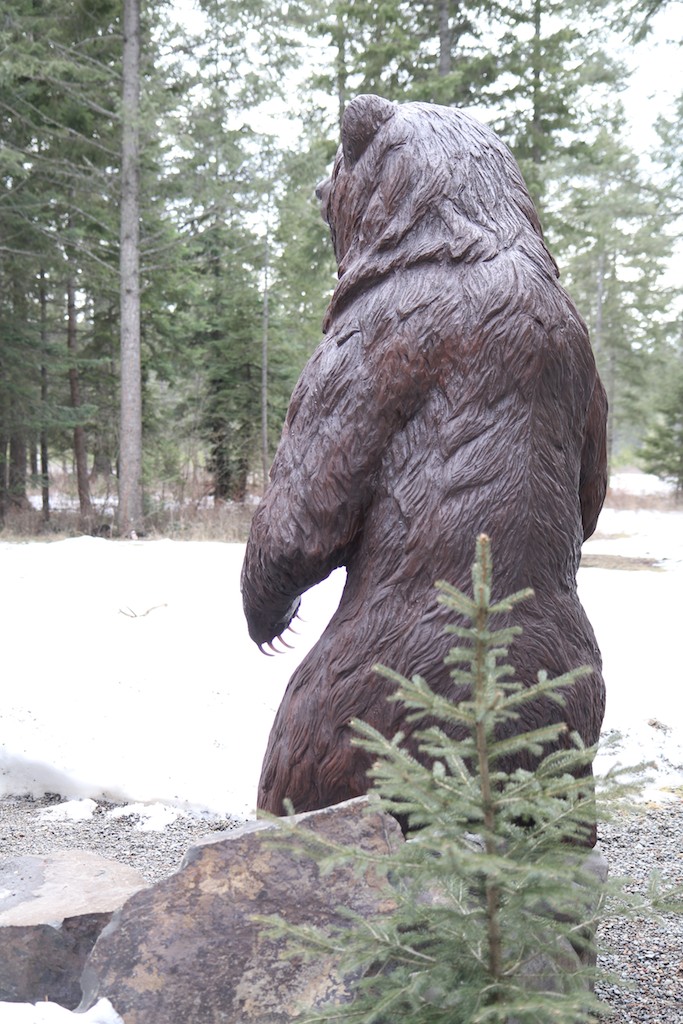 custom wood grizzly art CDA