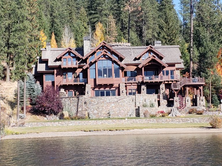 Lake Coeur d'Alene Waterfront Homes. Special Homes on the lake